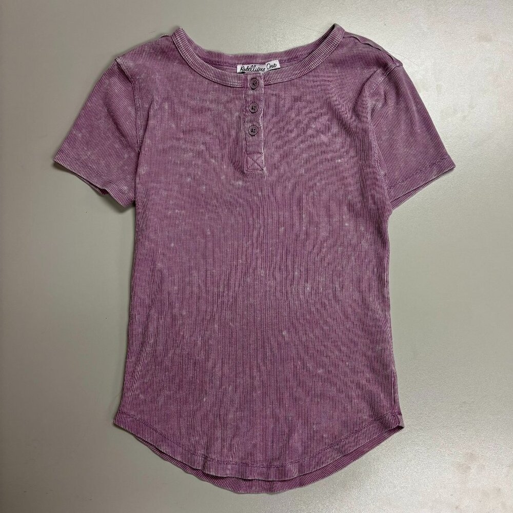 Ribbed Washed Henley Tee